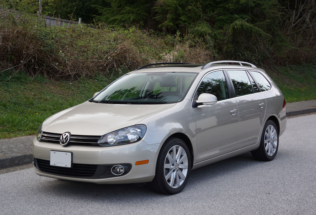 worst ik wil Leed 2014 Volkswagen Golf Wagon TDI Highline Road Test Review | The Car Magazine