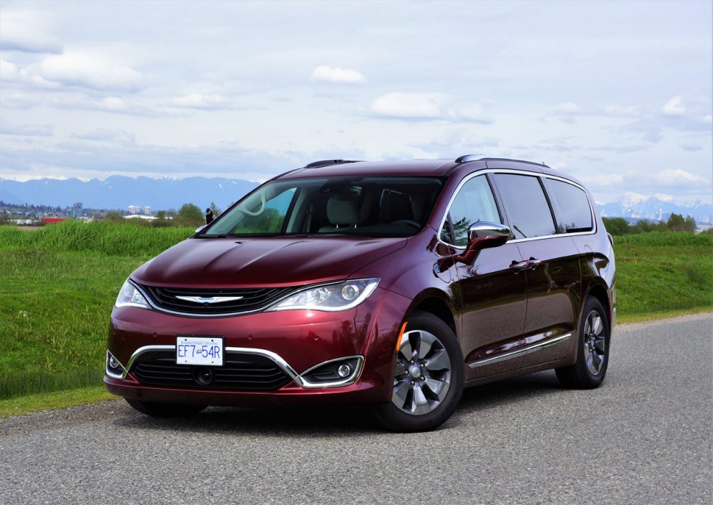 2017 Chrysler Pacifica Hybrid Platinum