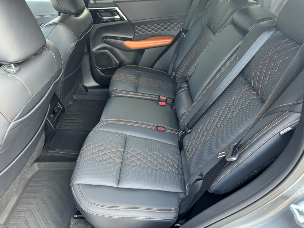 2024 Mitsubishi Outlander PHEV - Rear Seating