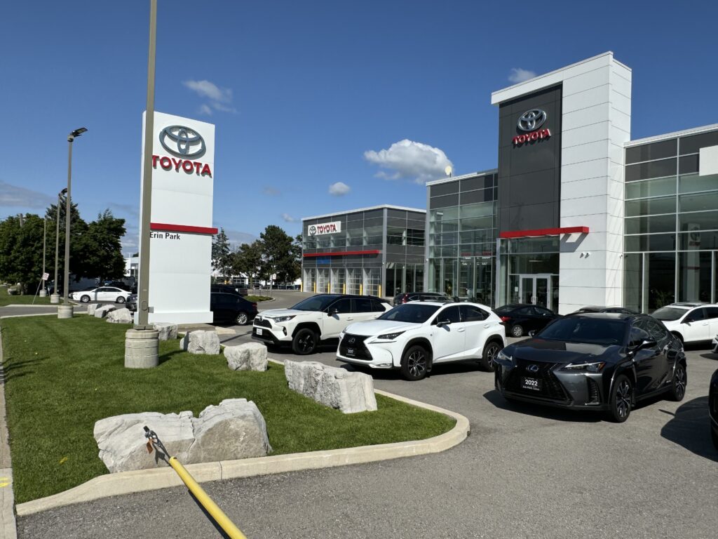 Erin Park Toyota, new car dealership in Mississauga Ontario