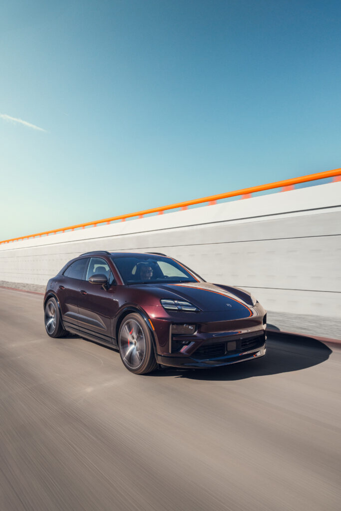 Porsche Macan - Front Right 2