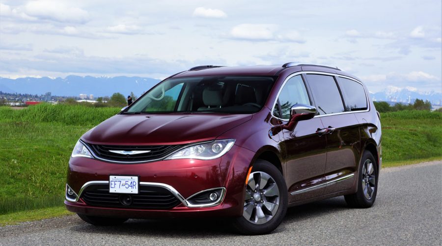 2017 Chrysler Pacifica Hybrid Platinum