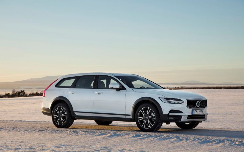 2018 Volvo V90 Cross Country